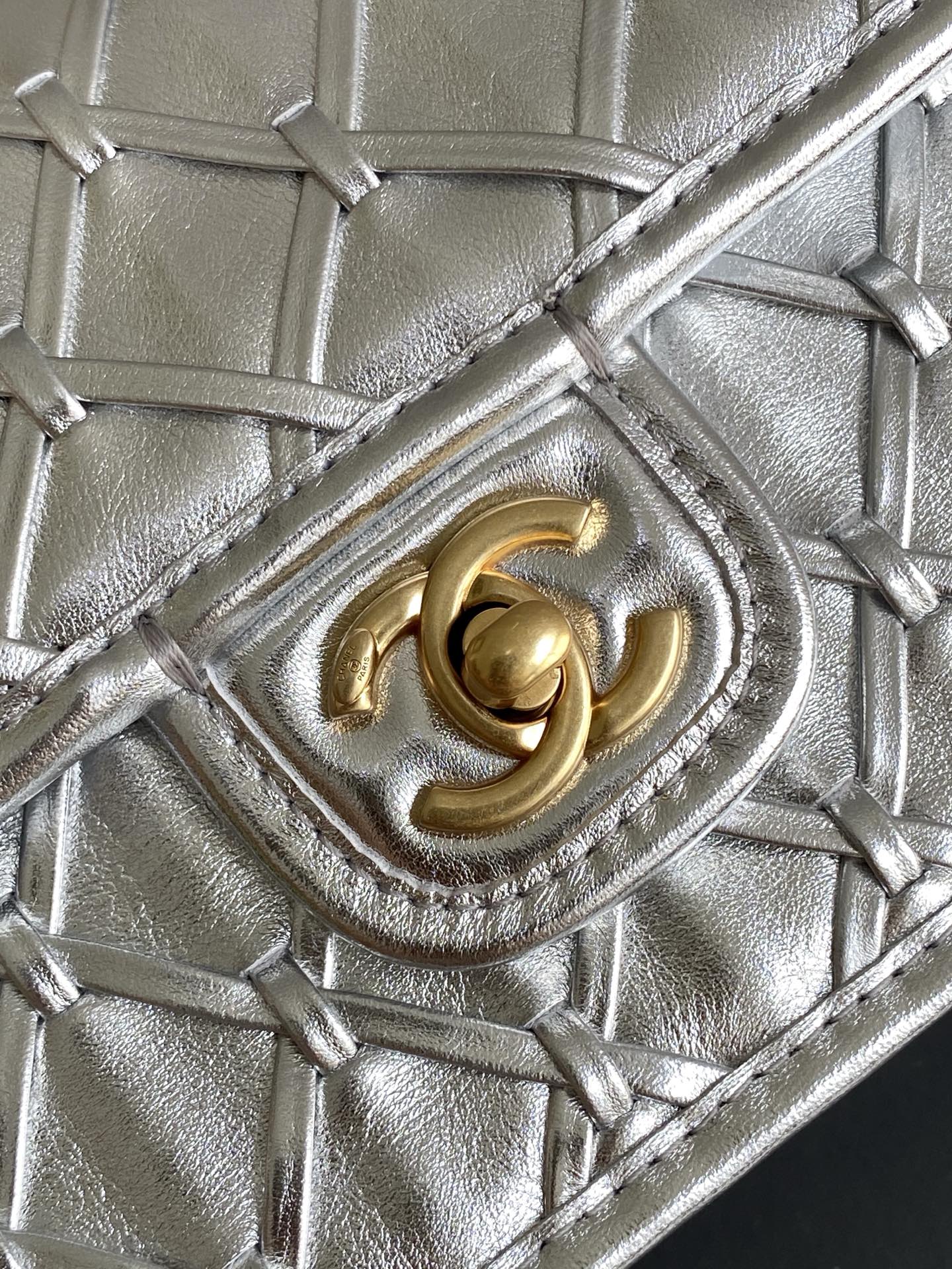 CC 25C Flap Bag 19cm Silver Metalic Quilted Lambskin