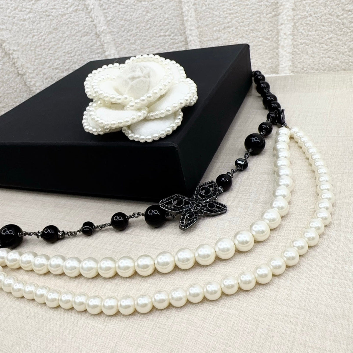 Chanel 2026 Hand-Woven Pearl Waist Chain Black 218095
