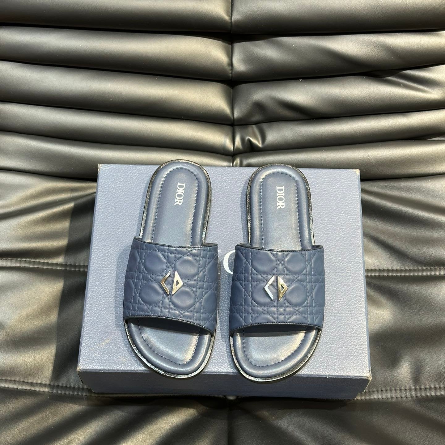 CD ALIAS SUMMER SLIPPER NAVY EMBOSSED CALFSKIN