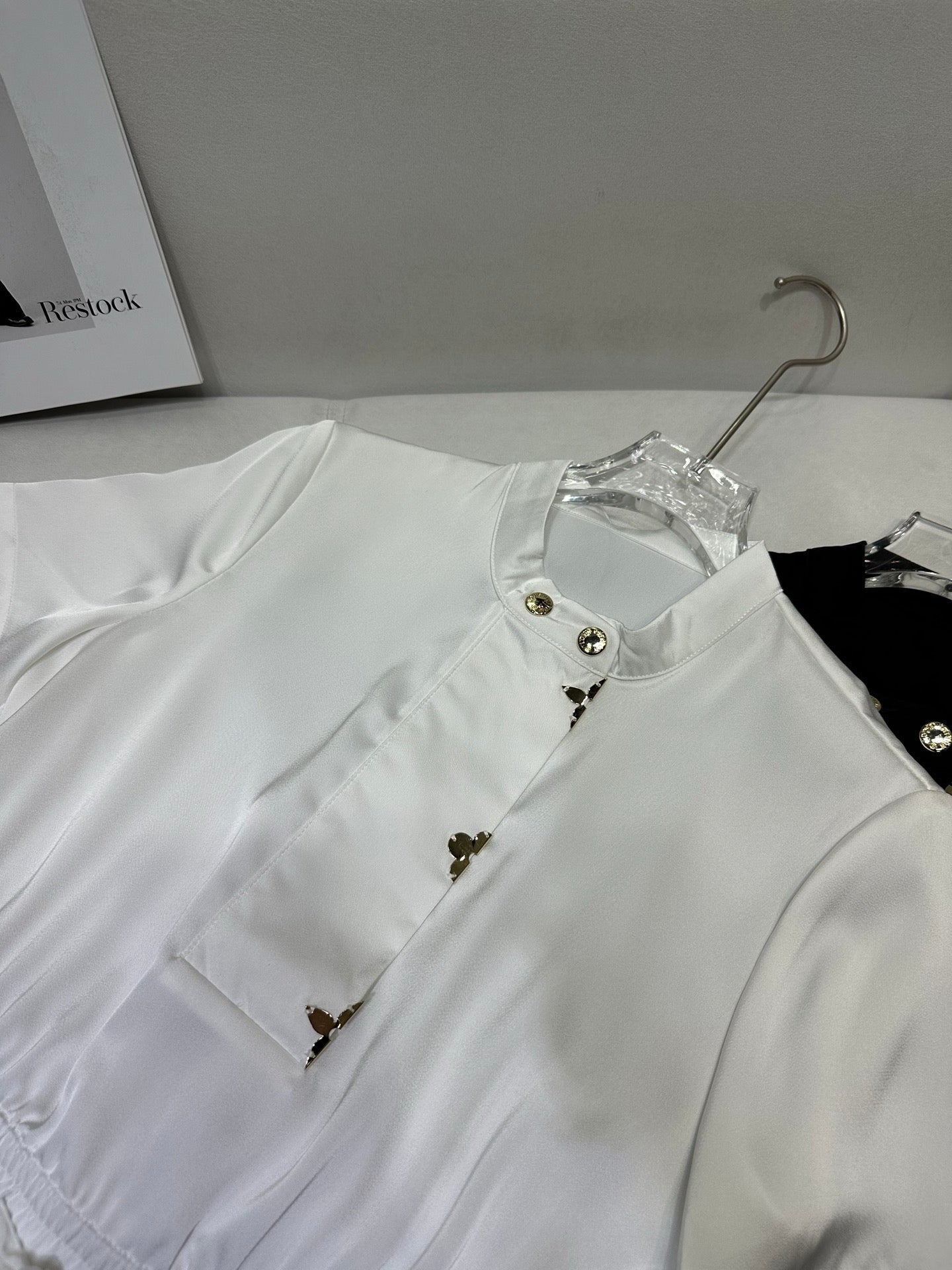 LV 25 Metal Petal Decoration Round Neck Dress Black White Polyester Acetate