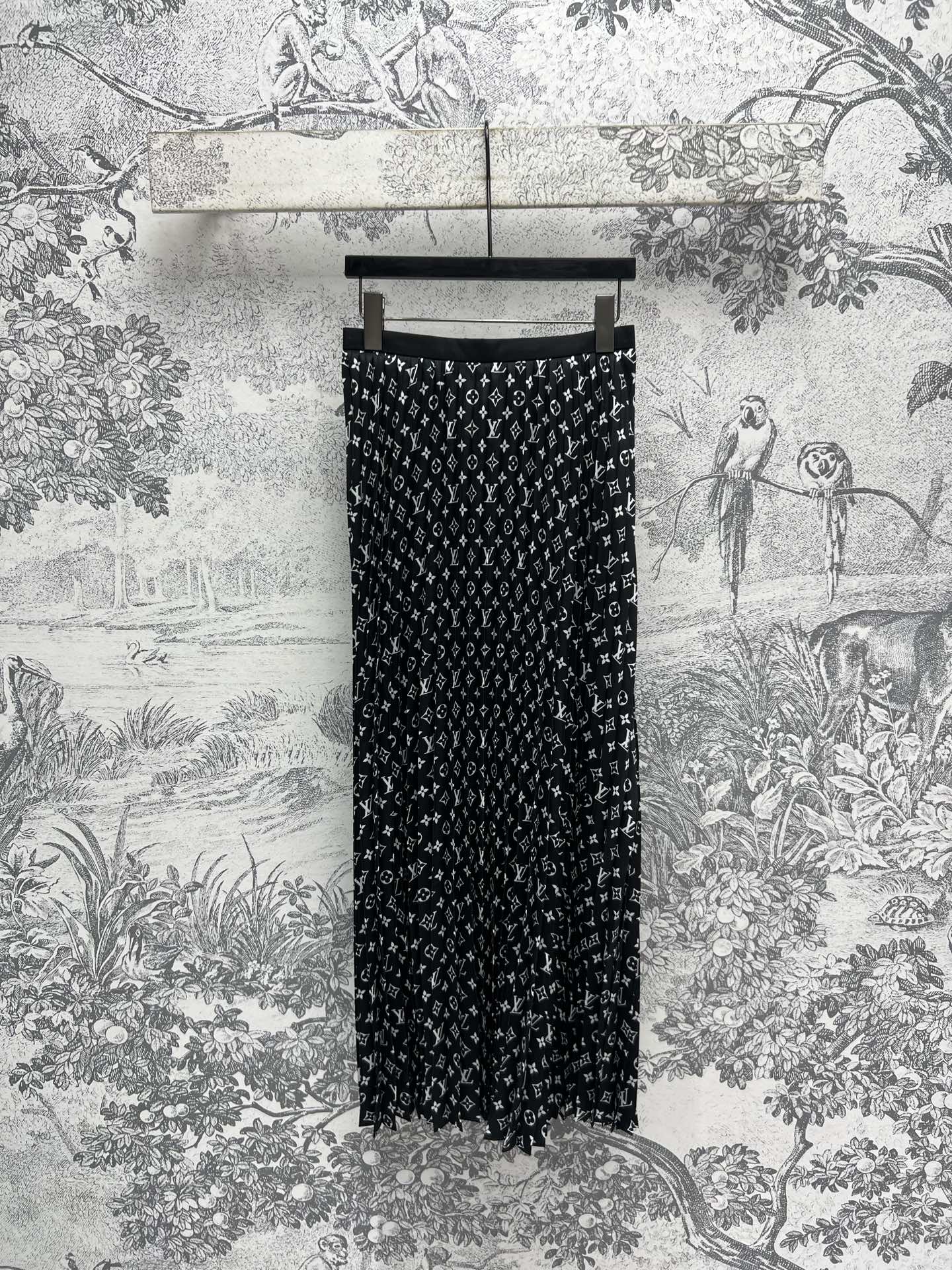LV 25 Flower Barrage Print Lapel Dress Black Polyester