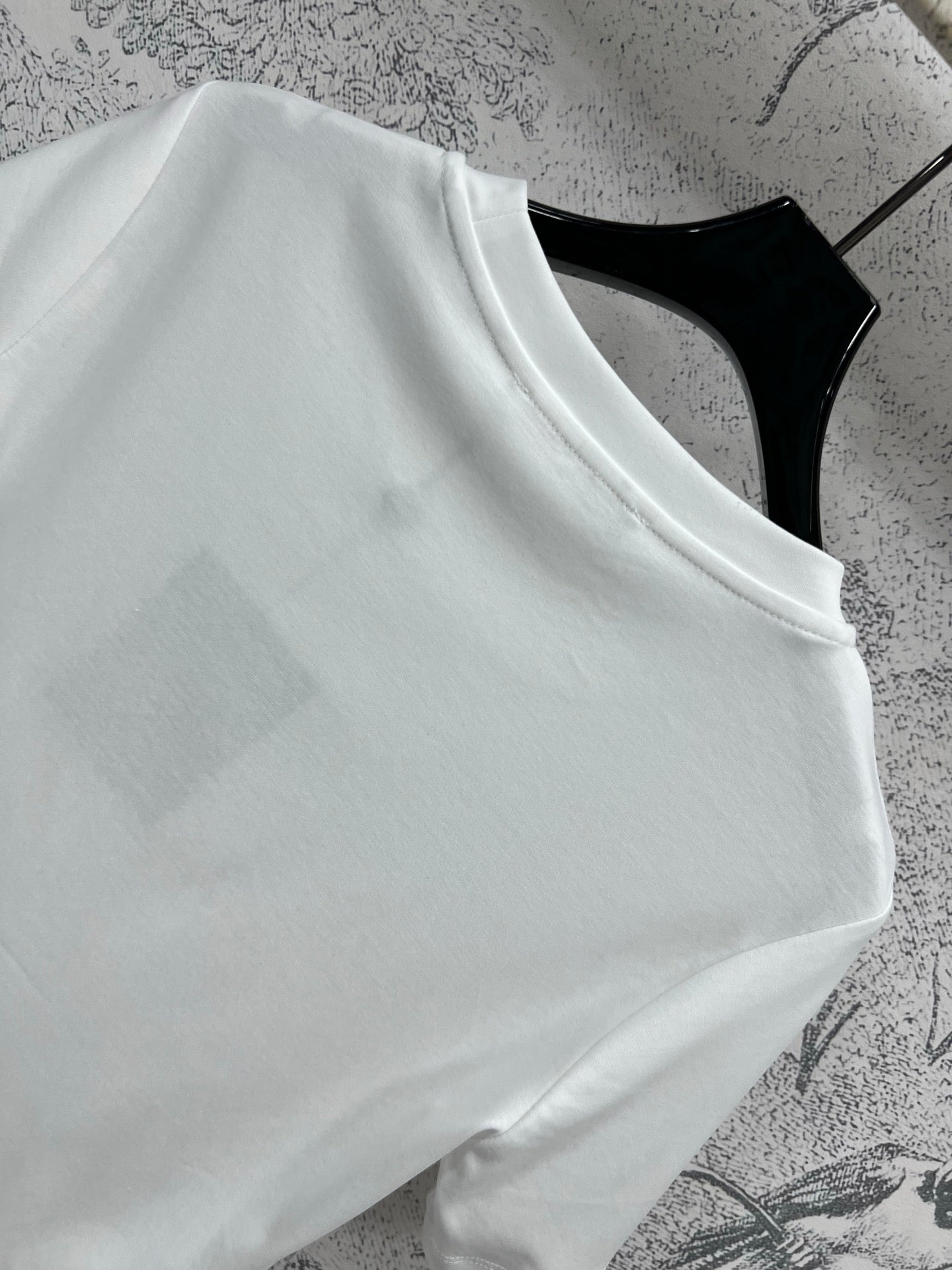 LV 25 Dusk Printed Patch Short-sleeved T-shirt White Cotton