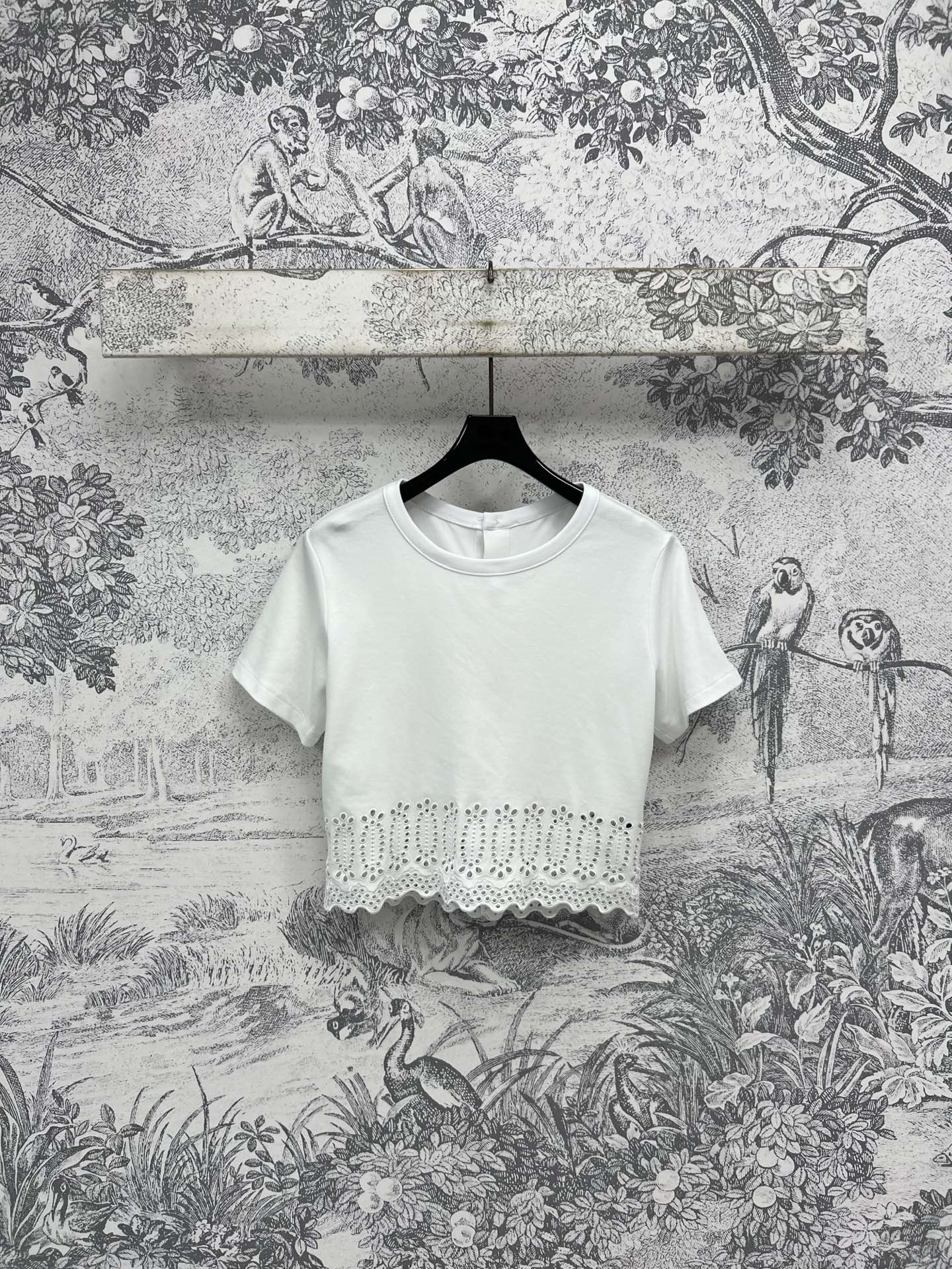 LV 25 Hollow Embroidery Design On The Hem T-Shirt White Cotton