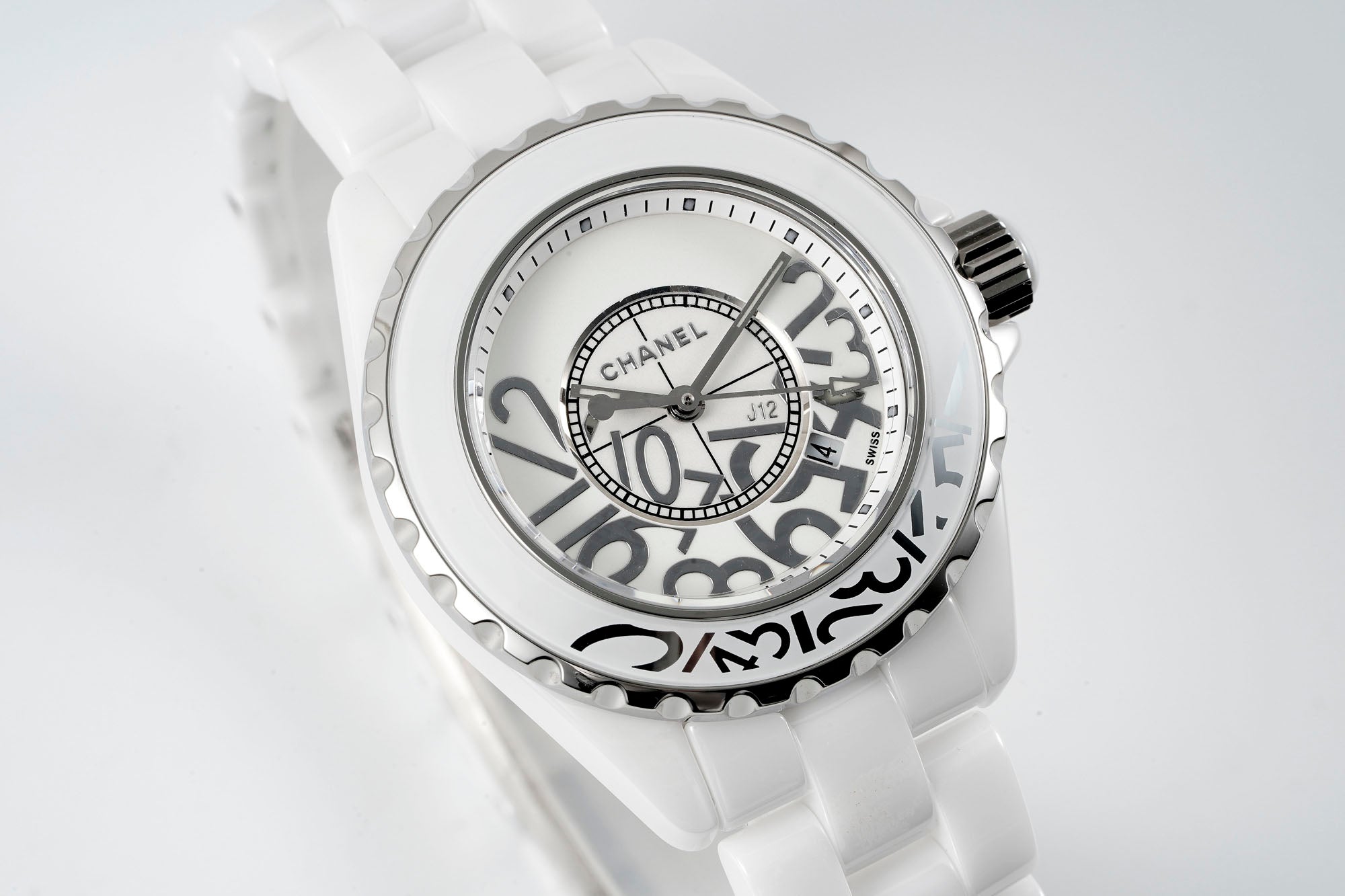 J12 38MM WHITE CERAMIC STAINLESS STEEL GRAFFITI LIMITED
