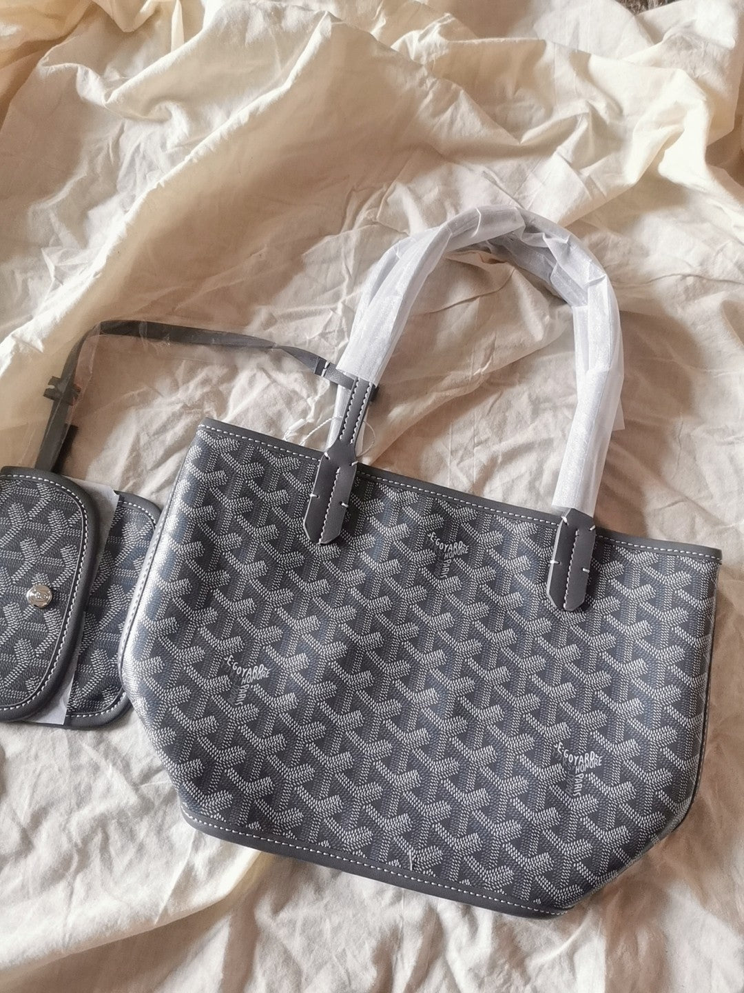 Goya Hobo Bags
