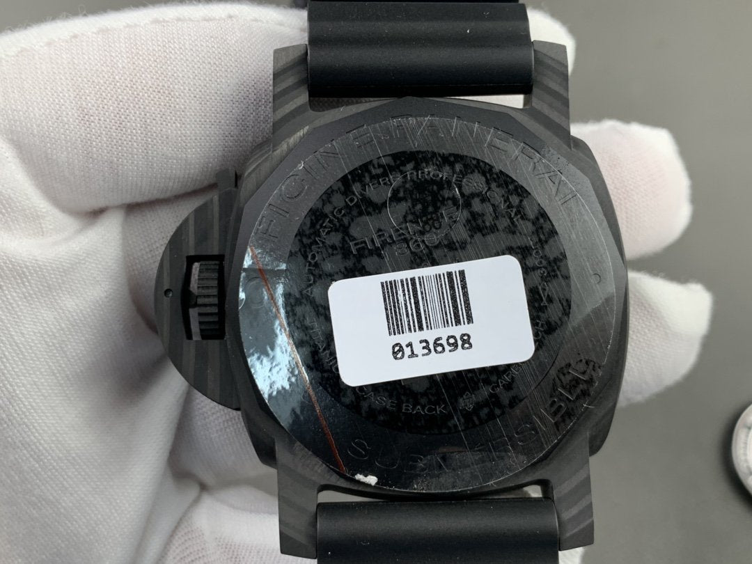 LUMINOR SUBMERSIBLE 1950 47MM CARBON CASE BLACK DIAL