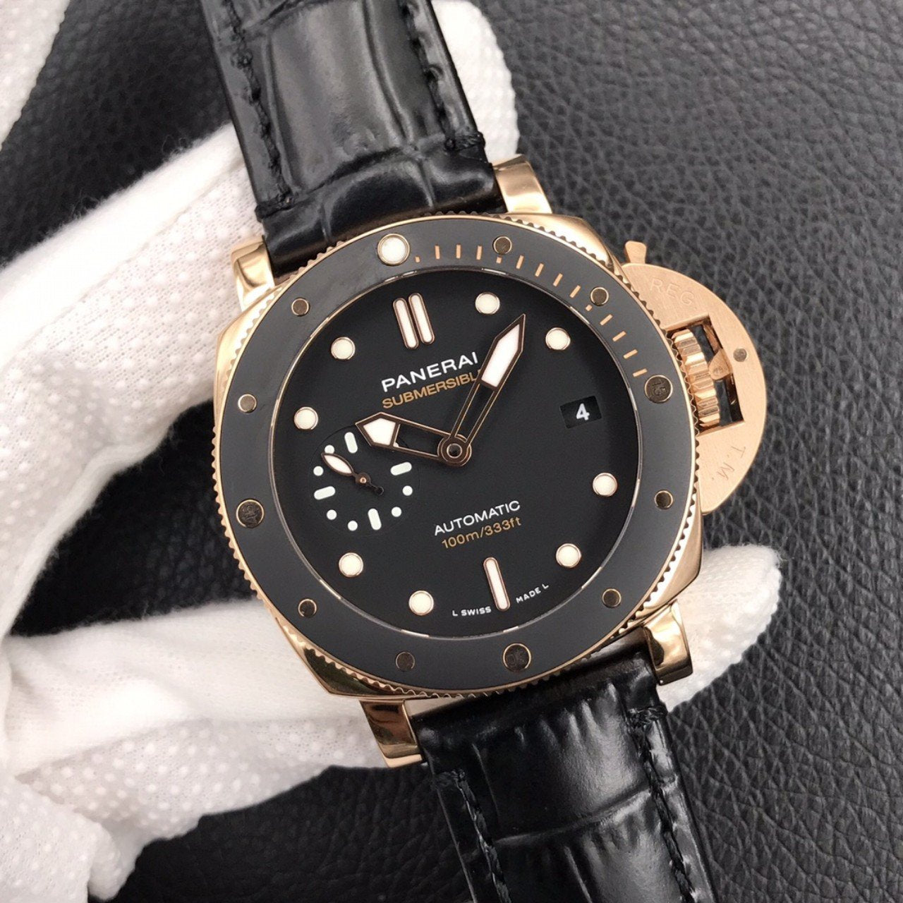 LUMINOR SUBMERSIBLE 47MM GOLD BLACK DIAL
