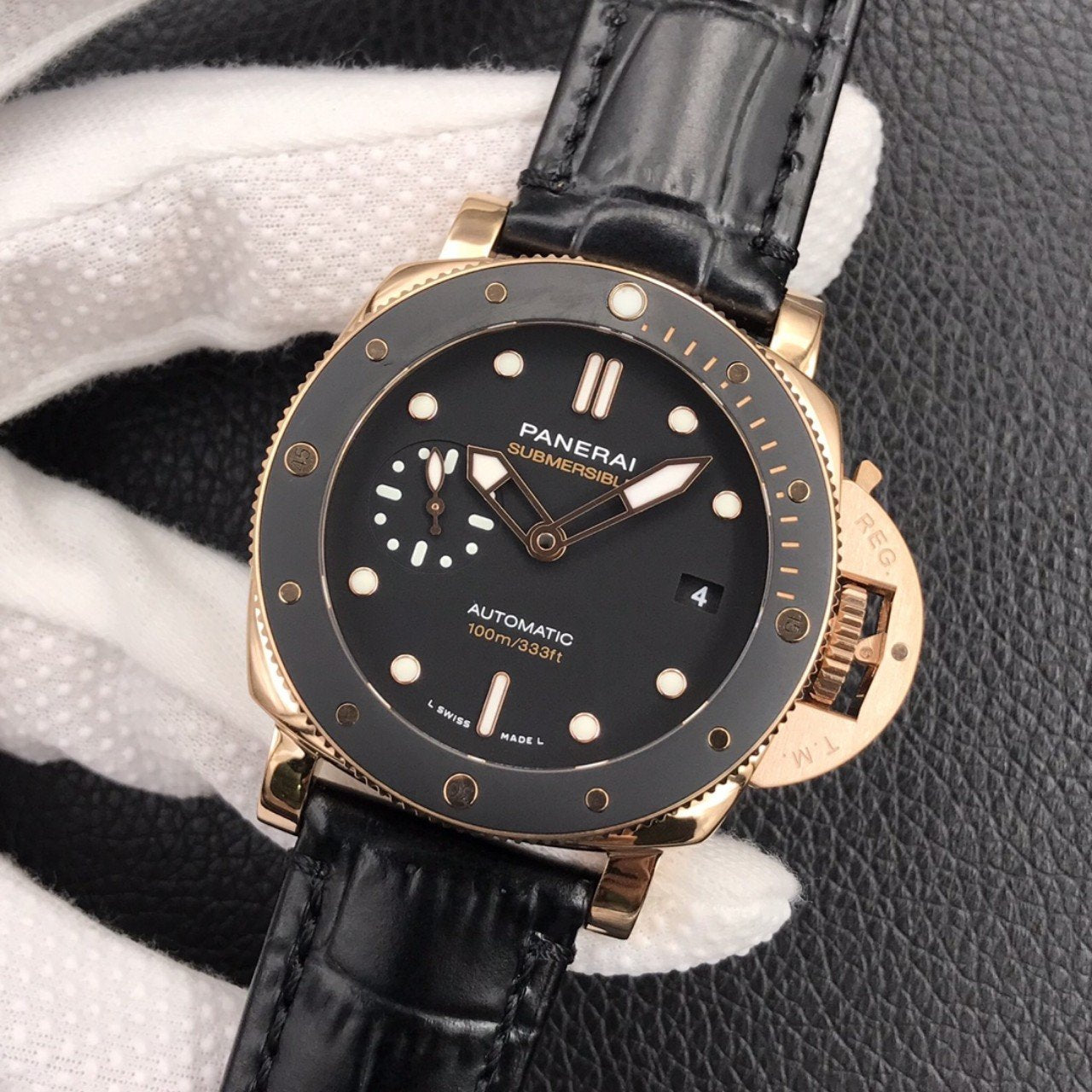 LUMINOR SUBMERSIBLE 47MM GOLD BLACK DIAL