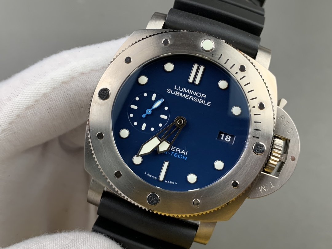 LUMINOR SUBMERSIBLE 47MM BLUE BMG TECH
