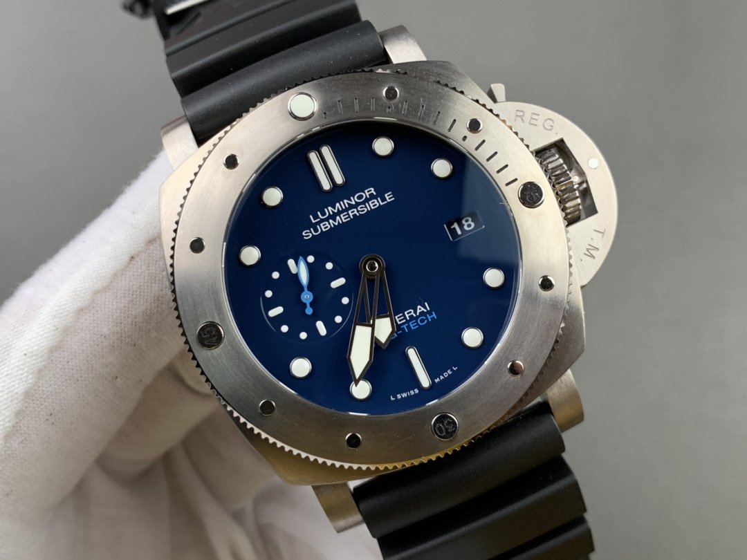LUMINOR SUBMERSIBLE 47MM BLUE BMG TECH