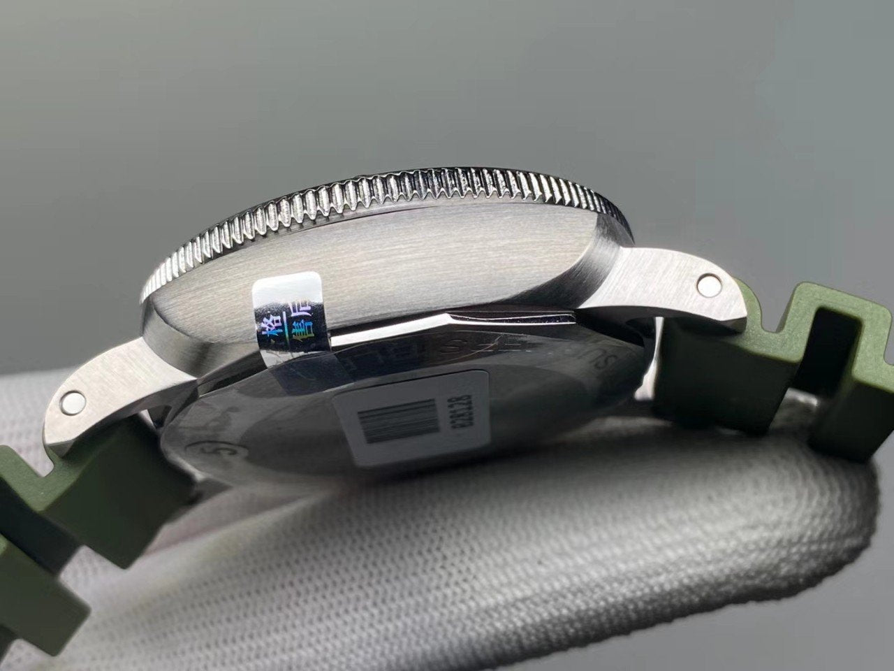 LUMINOR SUBMERSIBLE 42MM GREEN DIAL RUBBER STRAP