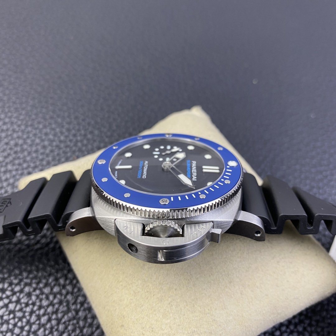 SUBMERSIBLE AZZURRO BLUE 42 STAINLESS STEEL