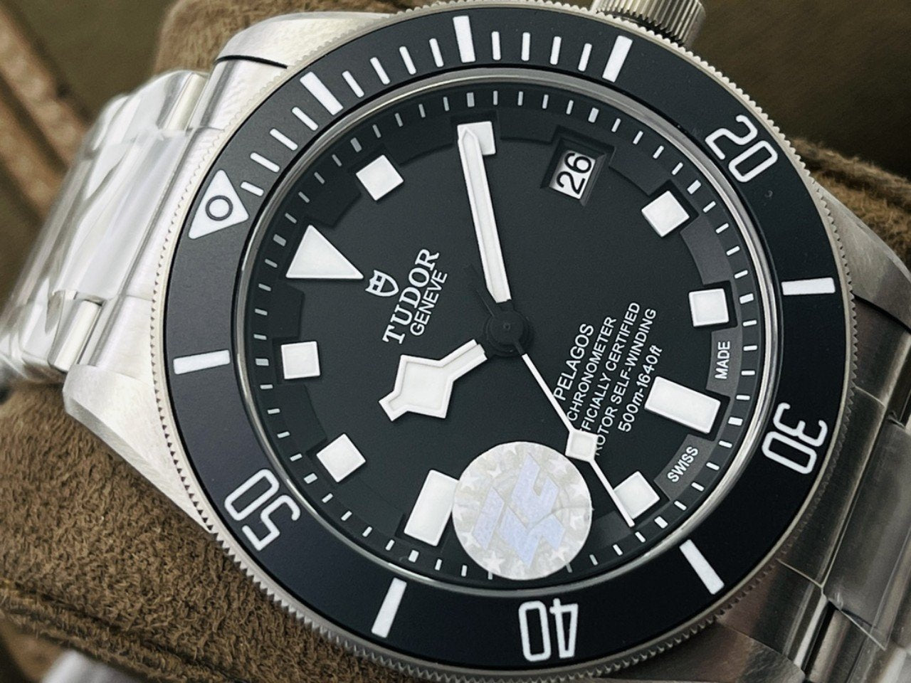 PELAGOS CHRONOMETER AUTOMATIC BLACK DIAL