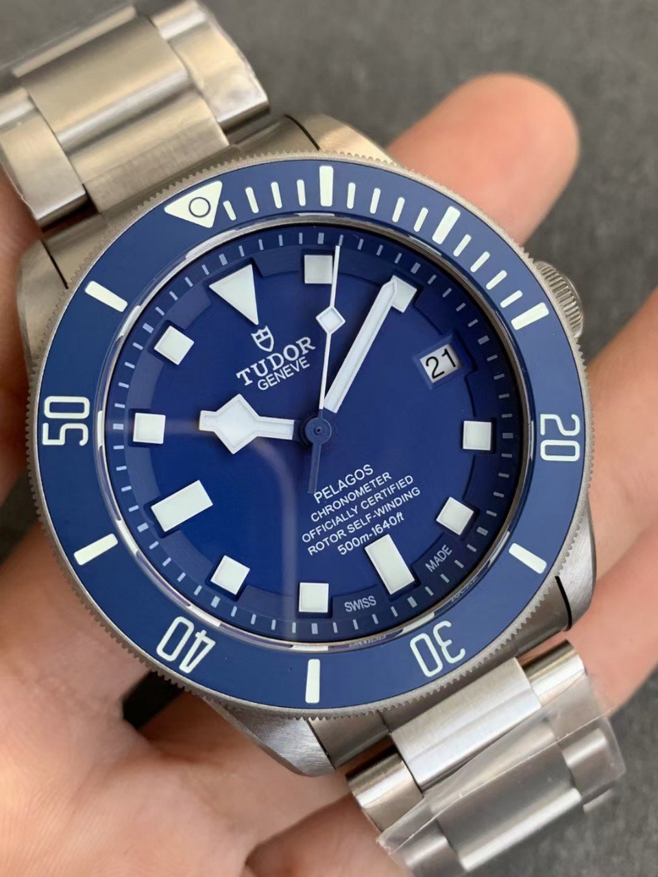 PELAGOS CHRONOMETER AUTOMATIC BLUE DIAL